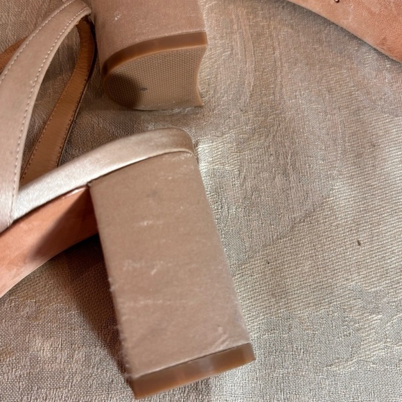 BADGLEY MISCHKA Sz 8 Clara Embellished Pearls Block Heel Ankle Straps Sandals - Picture 13 of 16